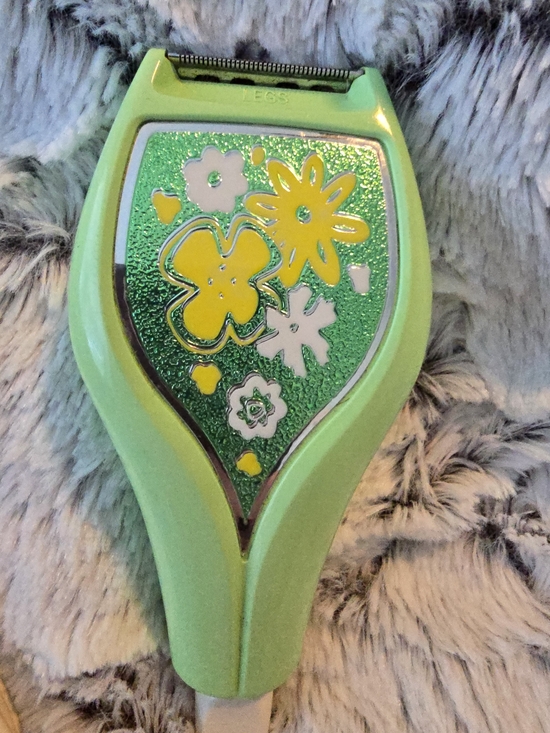 Lady Sunbeam Other - Vintage Lady Sunbeam Green Floral Electric Shaver 60s Turns On/Not Tested